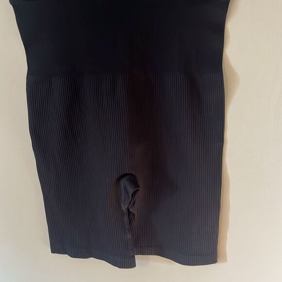 New! Torrid Seamless Ribbed Mid-Thigh Bodysuit Black Square Neck Size 2X NWT - Picture 8 of 14